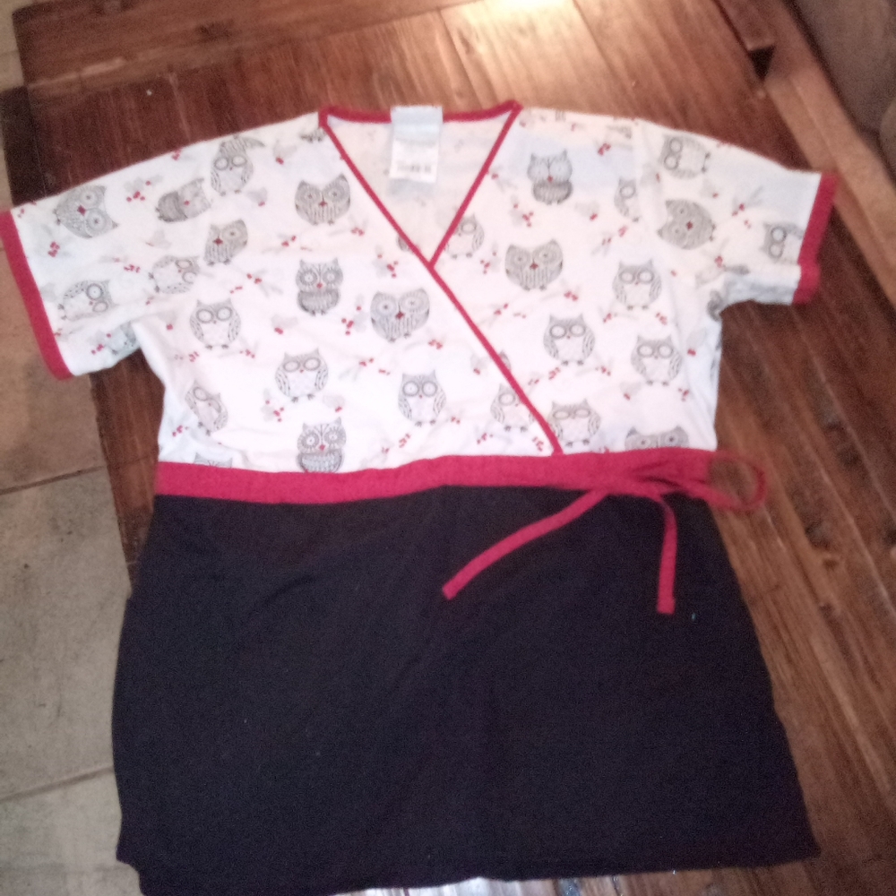 Scrub top
